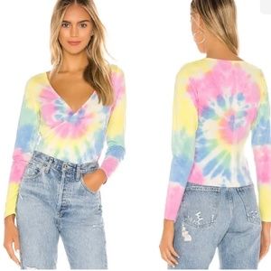 Chaser Long Sleeve Ballet Wrap Top in Tie Dye, Size Medium
